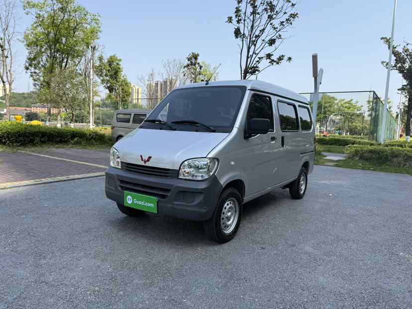 五菱汽车 五菱之光 2023款 1.5L 实用型 5/7座(1)