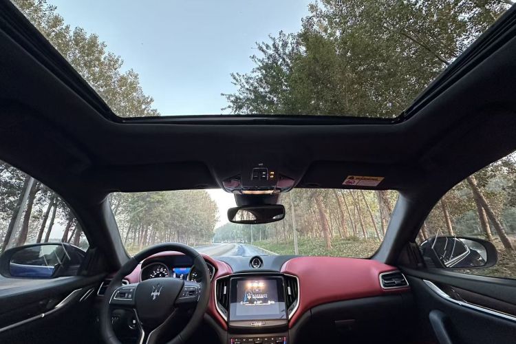 玛莎拉蒂 Ghibli 2017款 3.0T 标准版中控内饰7006