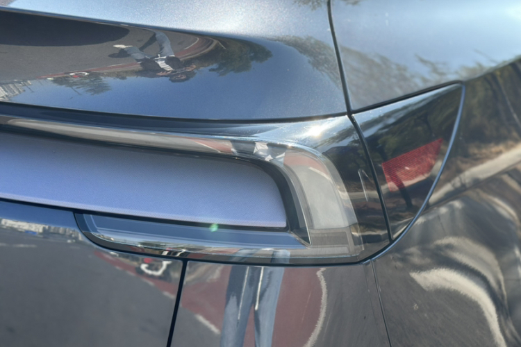 特斯拉 Model Y 2025款 后轮驱动版车身外观6005