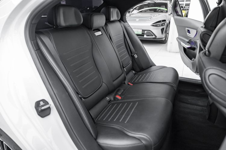 奔驰C级 2022款 改款 C 260 L 运动版中控内饰7002