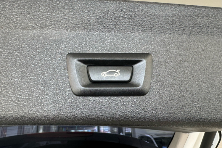 宝马X1 2018款 xDrive20Li 尊享型中控内饰7001