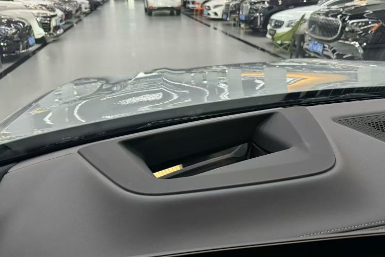 宝马X7 2023款 xDrive40i 尊享型M运动套装中控内饰7002