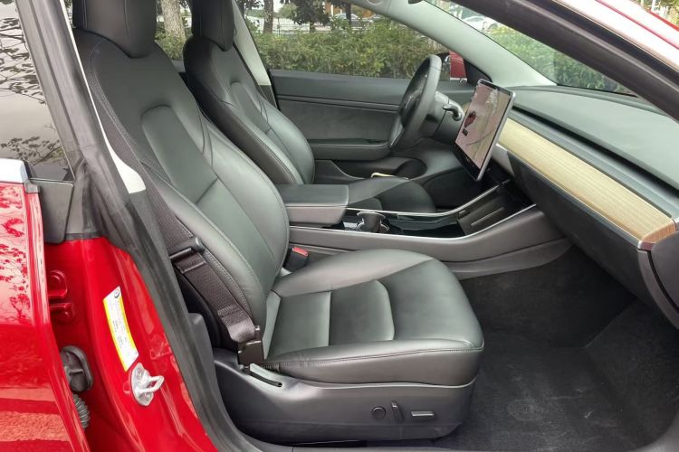 特斯拉 Model 3 2019款 标准续航后驱升级版中控内饰7009