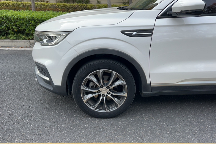 众泰T500 2018款 1.5T 自动尊享型车身外观6007