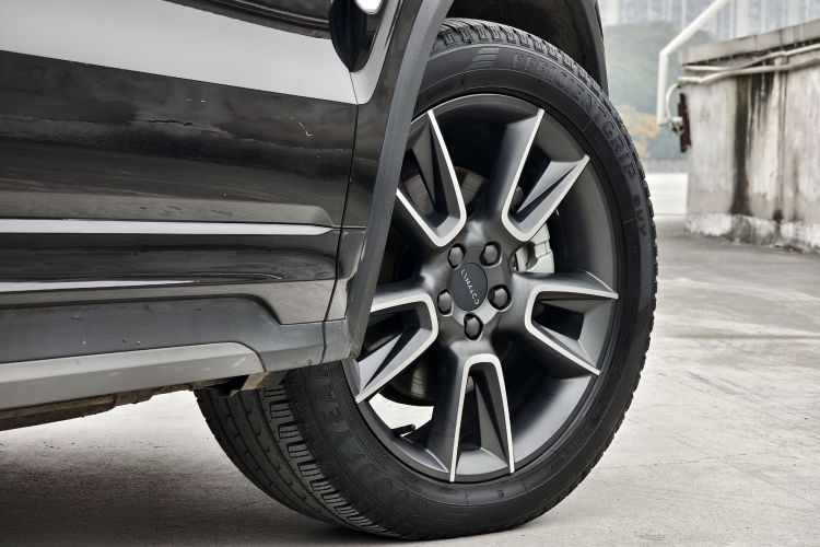 领克01 2021款 2.0TD 两驱型Pro车身外观6006