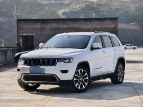 Jeep 大切诺基(进口) 2017款 3.0L 舒享导航版