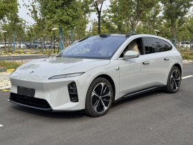蔚来ET5T 2025款 75kWh Touring