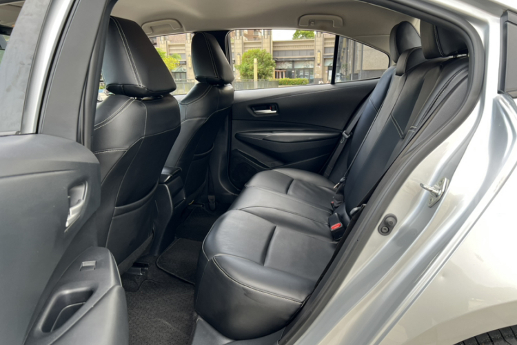 丰田 卡罗拉 2021款 TNGA 1.5L CVT先锋版中控内饰7012