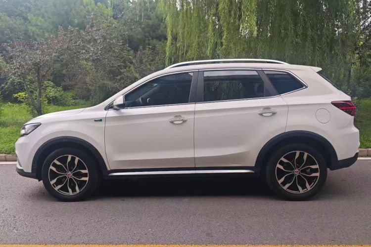荣威RX5 2018款 20T 两驱自动互联网智臻版车身外观6005