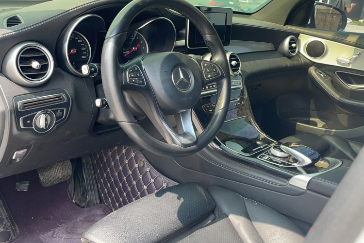 奔驰GLC 2018款 改款 GLC 200 4MATIC中控内饰7002