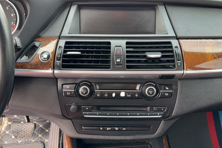 宝马X5(进口) 2011款 xDrive35i 领先型局部细节16