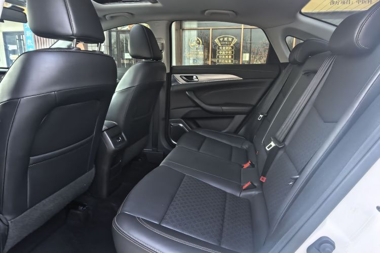 长安 逸动 2018款 1.6L GDI 手动时尚型中控内饰7002