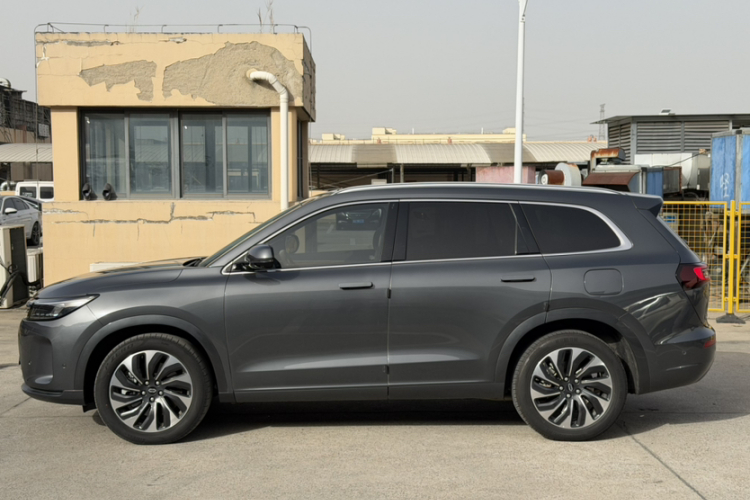 鸿蒙智行 问界M7 2024款 1.5T 后驱Plus版 5座车身外观6001