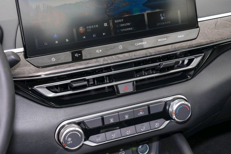 日产 天籁 2024款 2.0L XE 真心版中控内饰7003