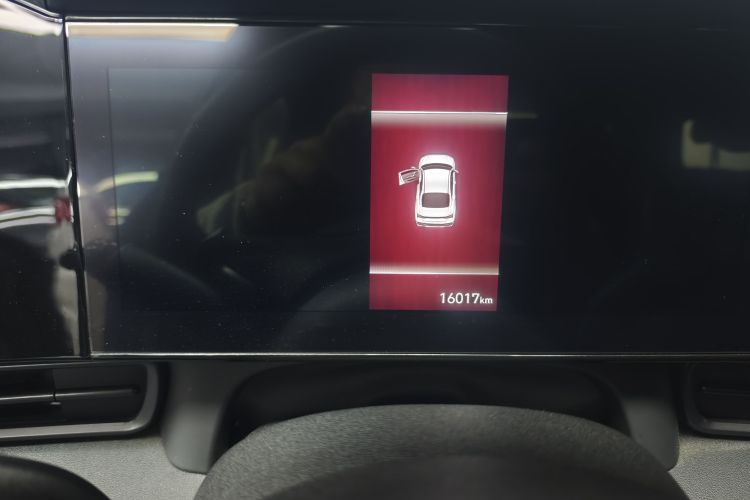 现代 伊兰特 2023款 240TGDi DCT N Line LUX尊贵版中控内饰15