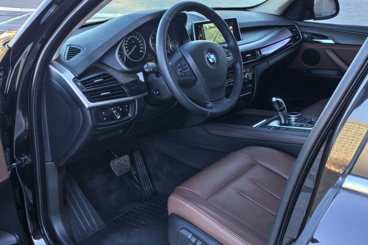 宝马X5（平行进口）中控内饰7001