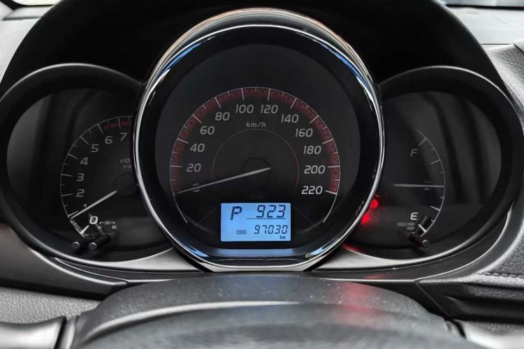 丰田 威驰 2021款 1.5L CVT创行版中控内饰15