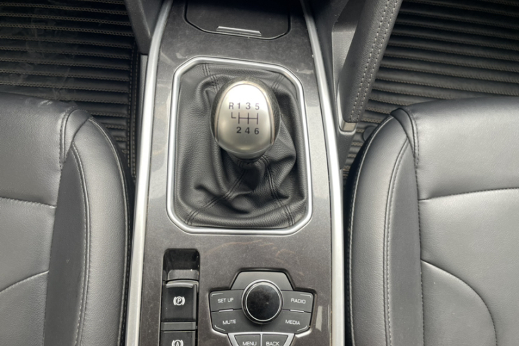 哈弗H6 2018款 红标 运动版 1.5T 手动两驱精英型局部细节18