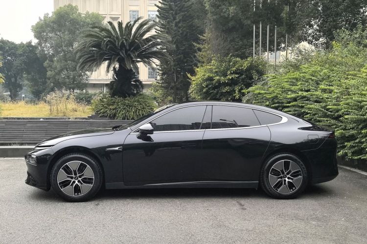 小鹏P7 2024款 P7i 550 Pro车身外观6003