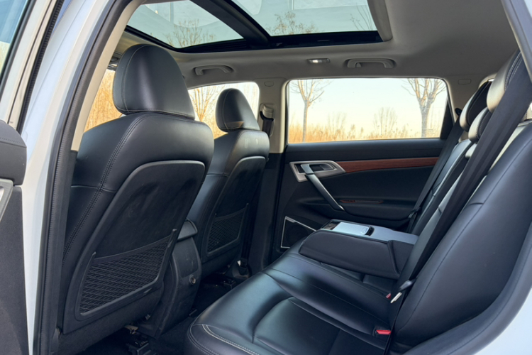 吉利汽车 博越 2016款 2.0L 手动智联型中控内饰7007