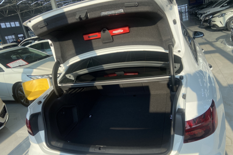 奥迪A4L 2024款 40 TFSI 时尚动感型中控内饰7007