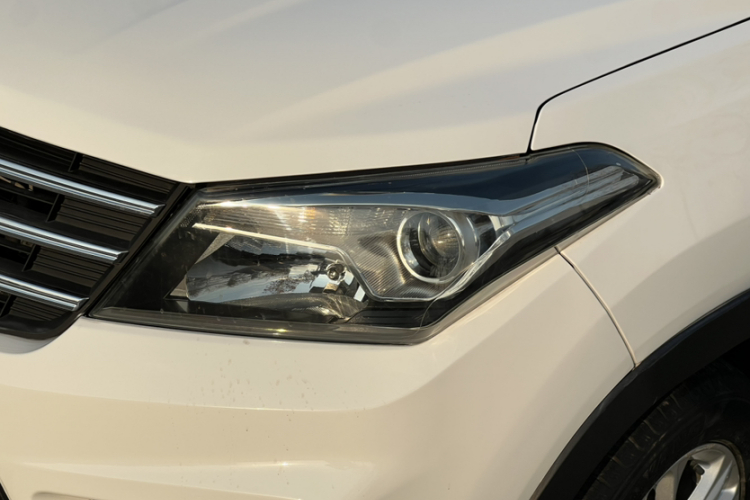 东风风光 风光S560 2019款 1.8L CVT精英型车身外观6001