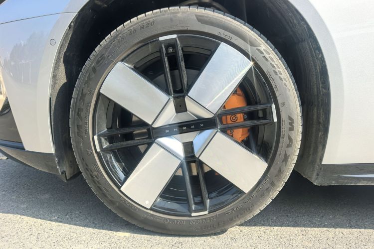 小鹏P7 2025款 702 长续航 Ultra车身外观6008