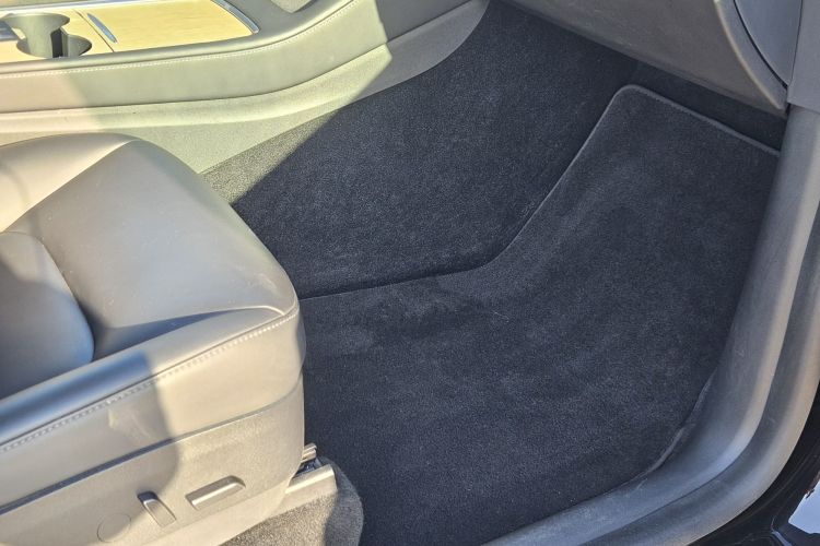 特斯拉 Model Y 2021款 标准续航后驱版中控内饰7008