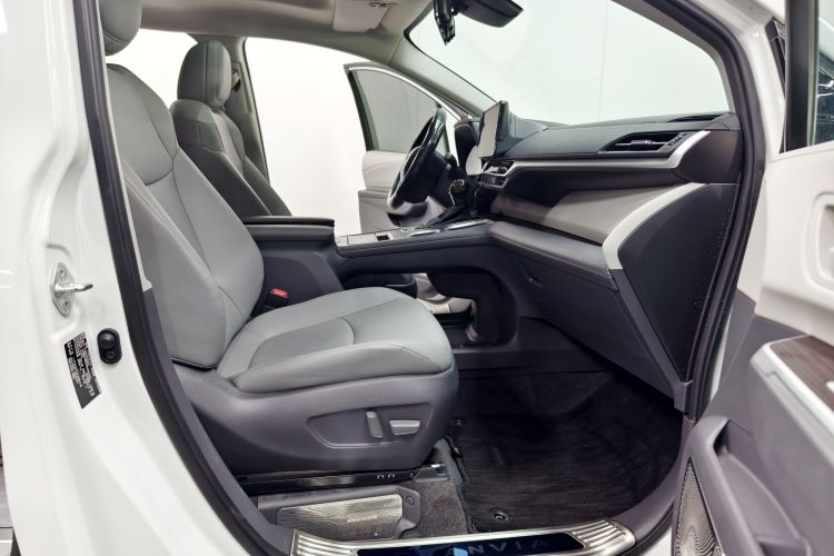 丰田 格瑞维亚 2024款 2.5L混动 舒适版中控内饰7003