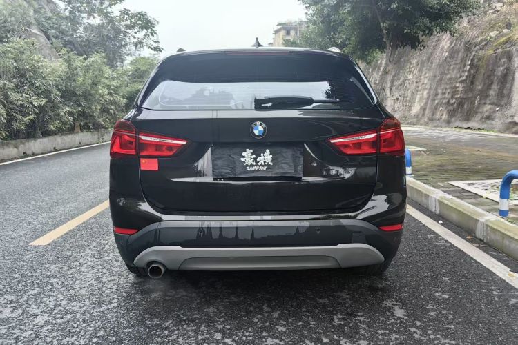 宝马X1 2016款 sDrive18Li 尊享型车身外观6006