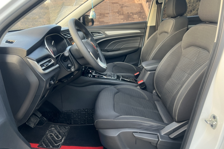 荣威RX3 2020款 1.6L CVT 4G互联超爽精英版中控内饰7006