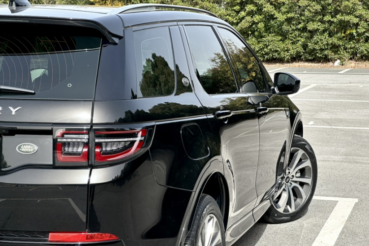 路虎 发现运动版 2020款 249PS R-Dynamic 性能科技版 5座车身外观6009