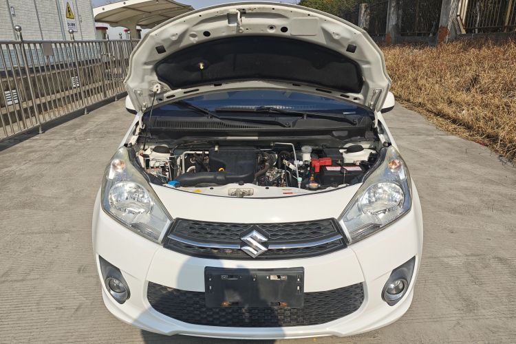 铃木 奥拓 2016款 1.0L 自动豪华炫动版局部细节24