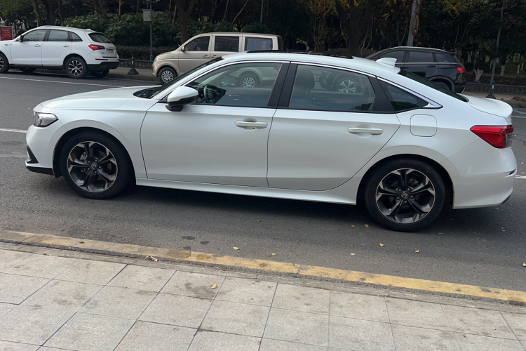 本田 思域 2022款 240TURBO CVT劲控版车身外观6005