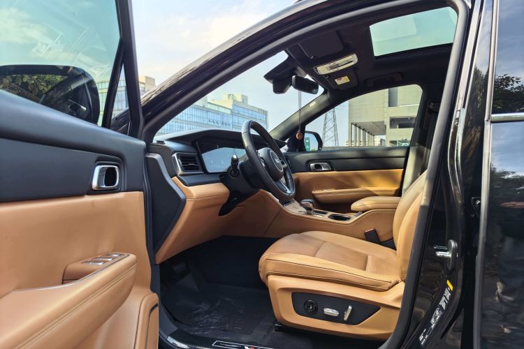 理想汽车 理想ONE 2021款 增程6座版中控内饰7002