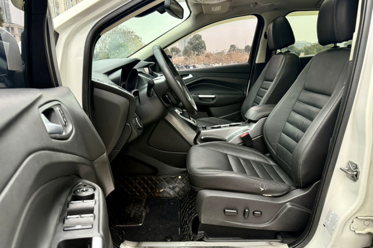 福特 翼虎 2015款 2.0L GTDi 四驱精英型中控内饰7007