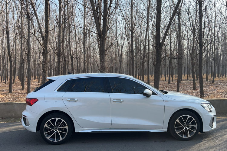 奥迪A3 2022款 Sportback 35 TFSI 进取运动型车身外观6006