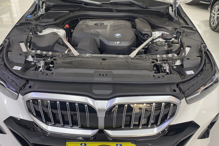 宝马5系 2025款 530Li 领先型 M运动套装局部细节24