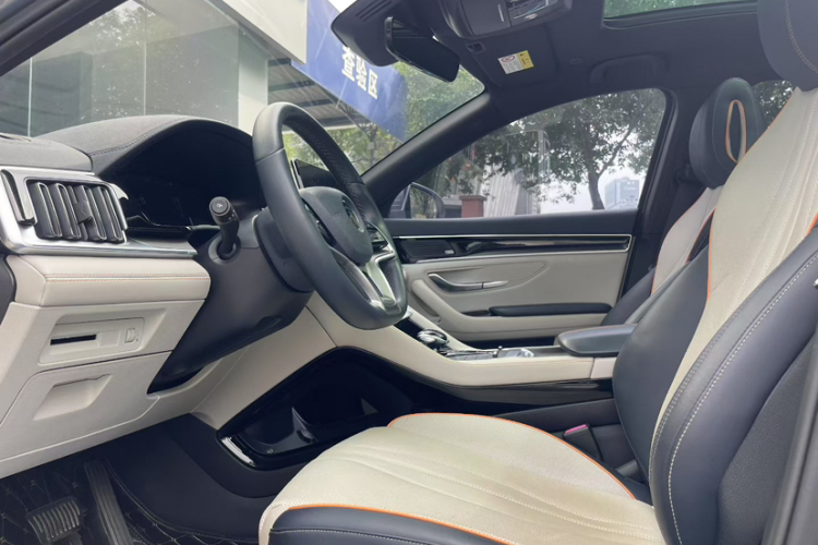 比亚迪 宋Pro新能源 2022款 DM-i 110km 旗舰型Pro中控内饰7004