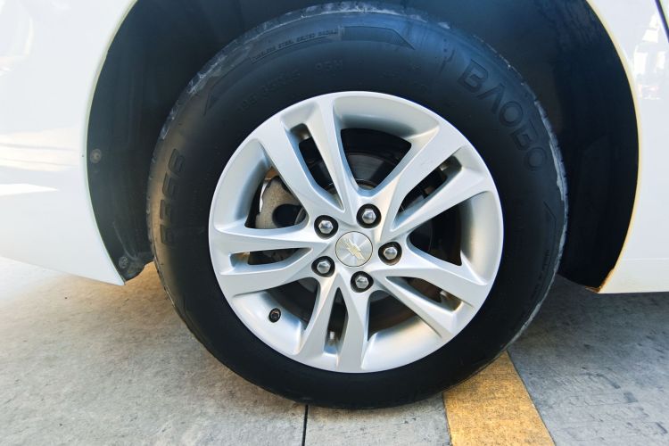 雪佛兰 科沃兹 2018款 320 手动欣悦版车身外观6008