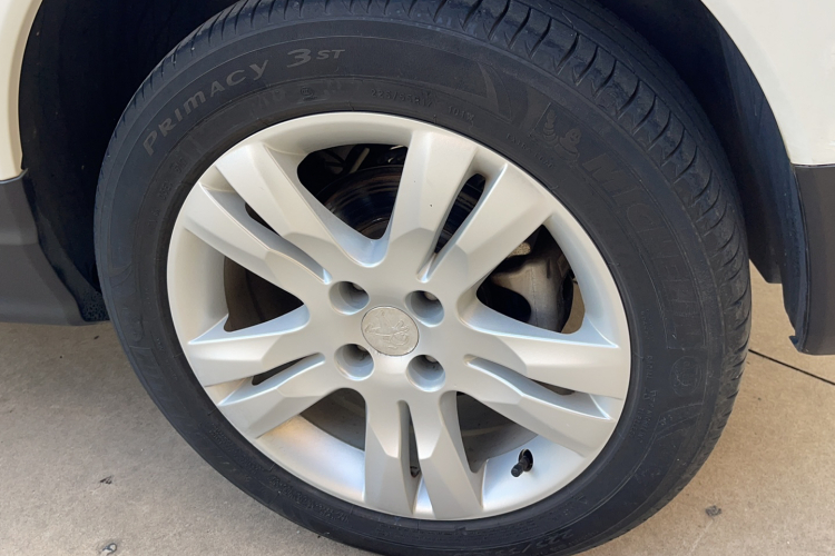 标致3008 2015款 1.6THP 自动经典版车身外观6007