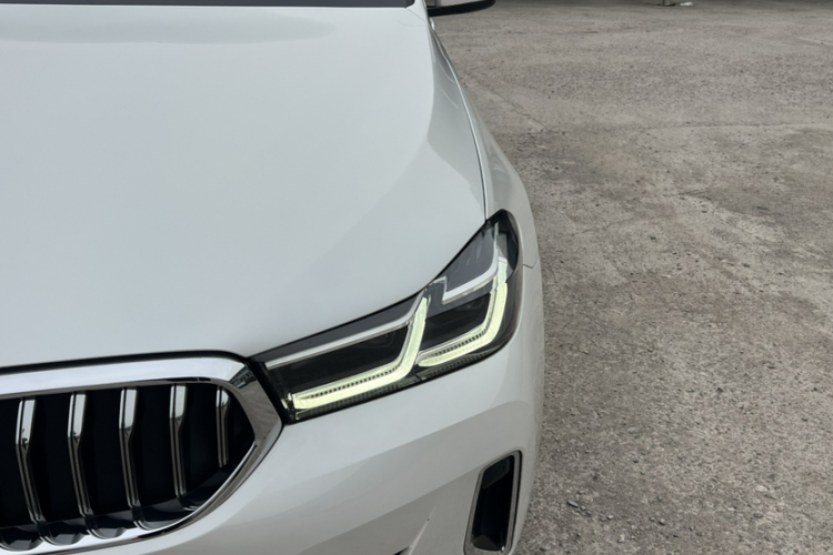 宝马6系GT 2021款 改款 630i 豪华设计套装车身外观6006