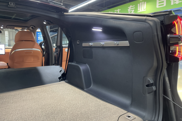 长安启源E07 2025款 增程 四驱 39kWh Max智驾版车身外观6013