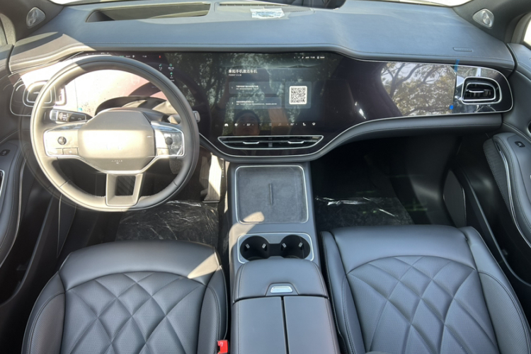 飞凡汽车 飞凡R7 2025款 长续版中控内饰7011