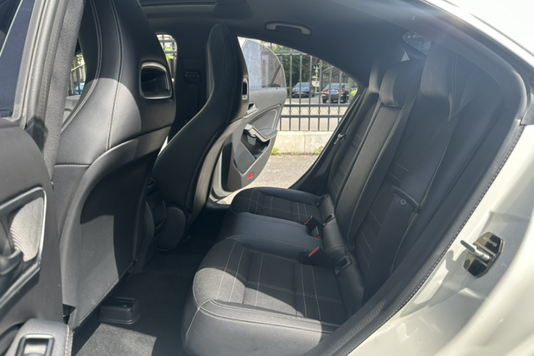 奔驰CLA 2016款 CLA 200 动感型中控内饰7003