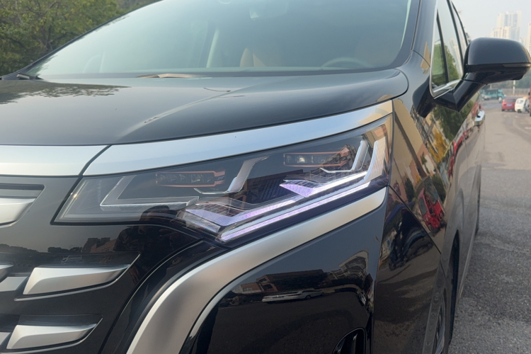 腾势D9 2022款 DM-i 970 四驱尊荣型局部细节36