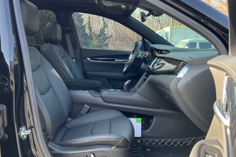 凯迪拉克XT6 2022款 2.0T 六座四驱豪华型标准版中控内饰7005