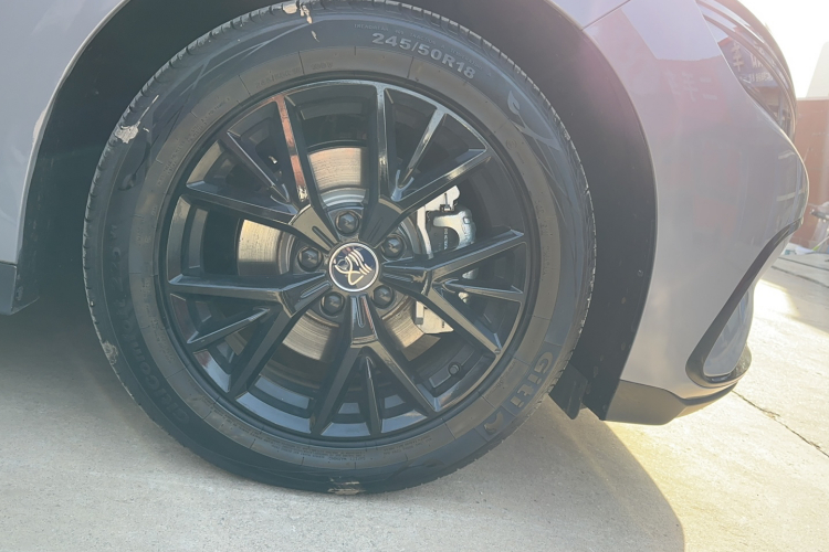 比亚迪 汉 2025款 DM-i 125KM精英型车身外观6009