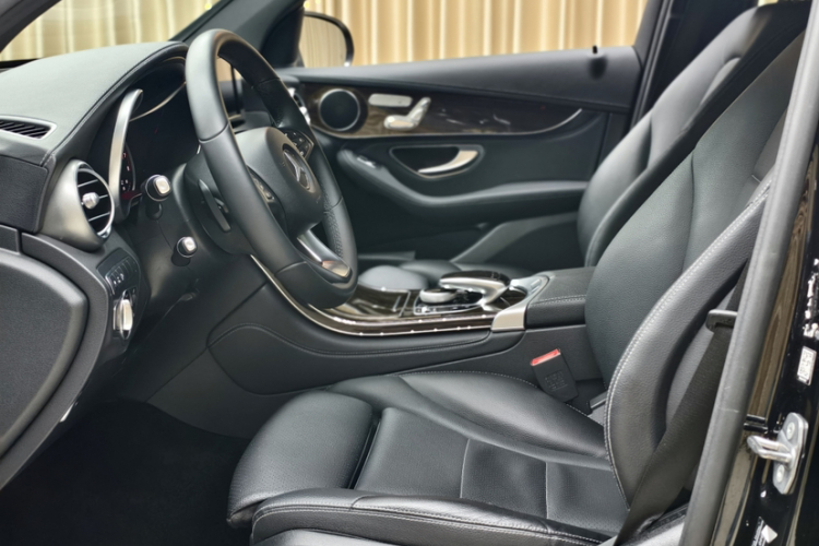 奔驰GLC 2017款 GLC 260 4MATIC 豪华型中控内饰7007