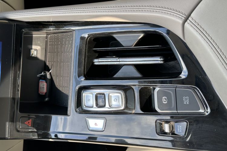 现代 库斯途 2021款 270TGDi 尊贵版 LUX中控内饰7001